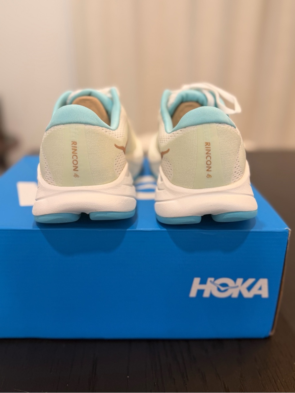 New HOKA Women's Rincon 4 Frost Rose Gold Running Shoes Size 8.5 B 1155131-FTRS - Picture 3 of 7